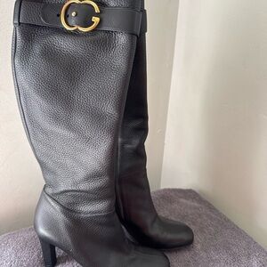 Gucci Black Leather Knee-High Heeled Boots with Gold G Buckle